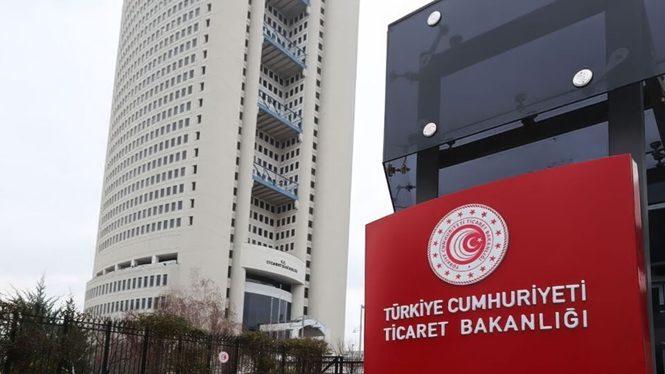 Fahiş Fiyat ve Stokçuluğa 1.9 Milyar TL Ceza Kesildi