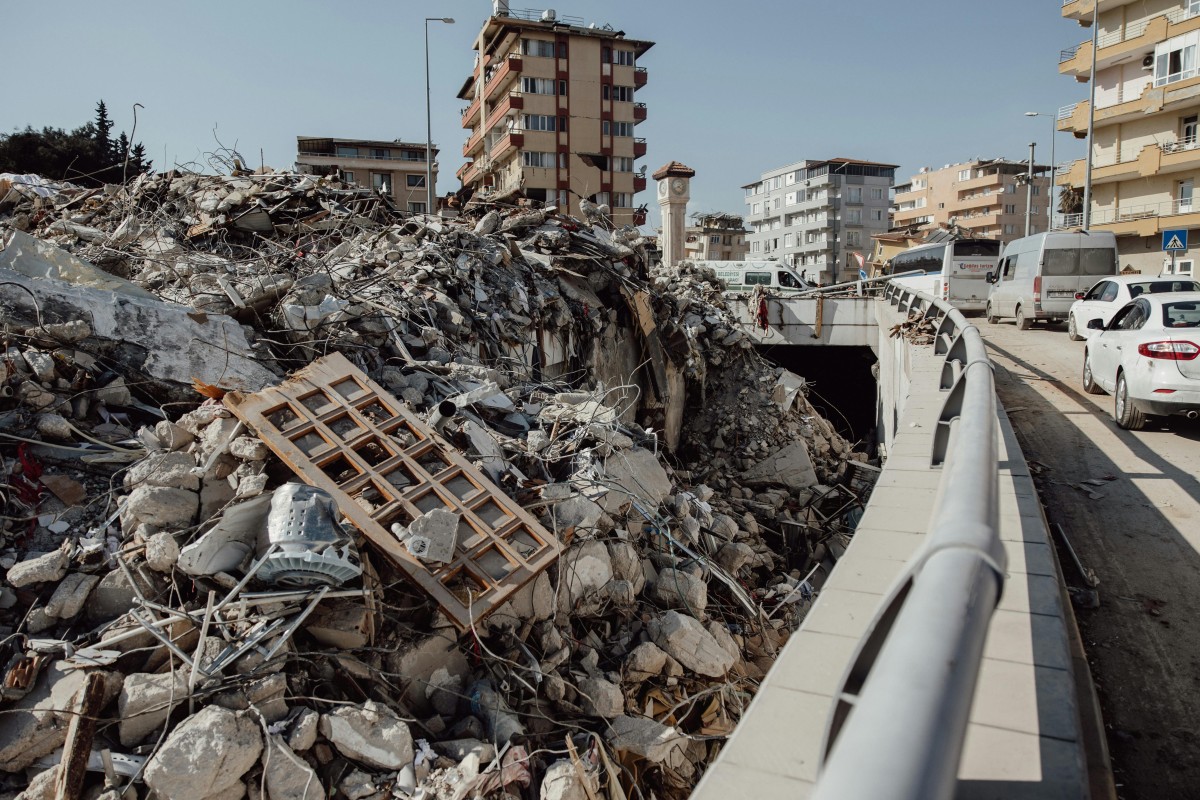 Hayalet Deprem Hissi: Sarsıntı Olmasa Bile Beynimiz Neden Alarm Veriyor?