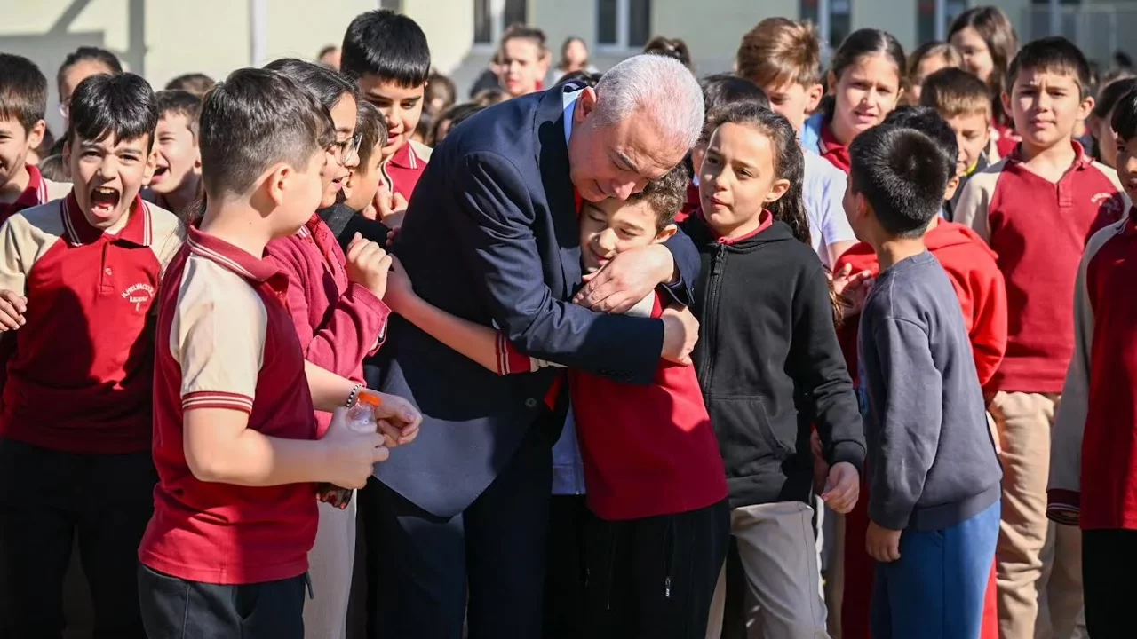 “Eğitim Bizim İlk Önceliğimiz!”