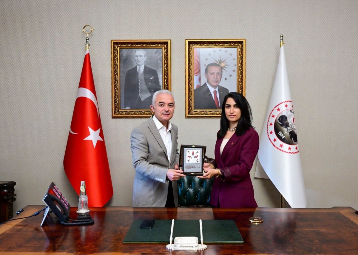 Aile ve Sosyal Hizmetler’de Görev Değişimi